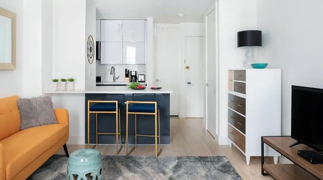 1597-6 Luxury Studio Upper East Side W&D New York