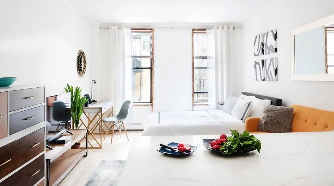 1597-6 Luxury Studio Upper East Side W&D New York